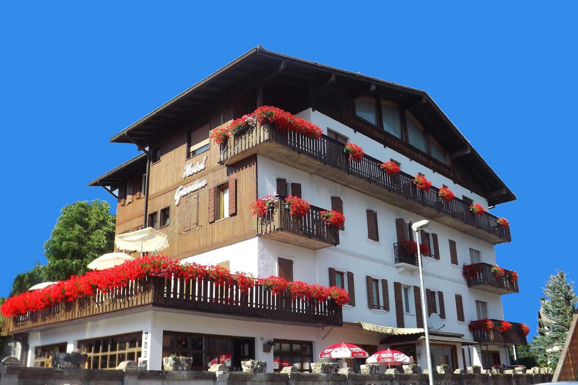 Hotel Giardino Пьеве-ди-Кадоре Экстерьер фото